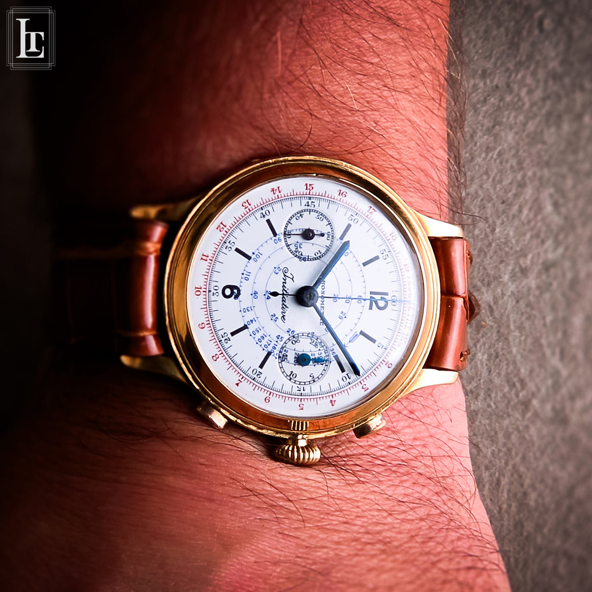 Initiative chronograph oversize gold V22
