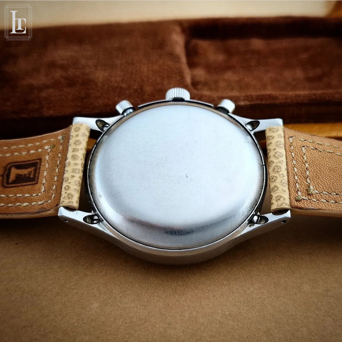 Cyma chronograph clamshell, 1940, photo 11 of 11