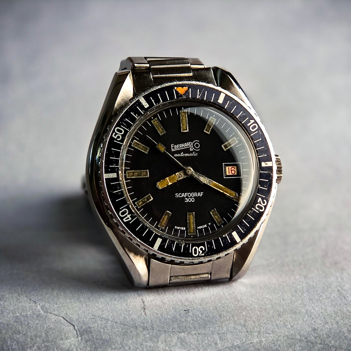 Eberhard Scafograf 300 with bracelet