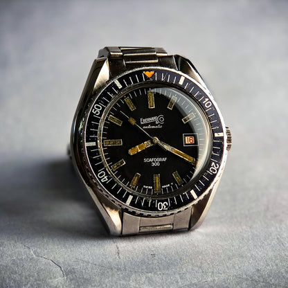 Eberhard Scafograf 300 with bracelet
