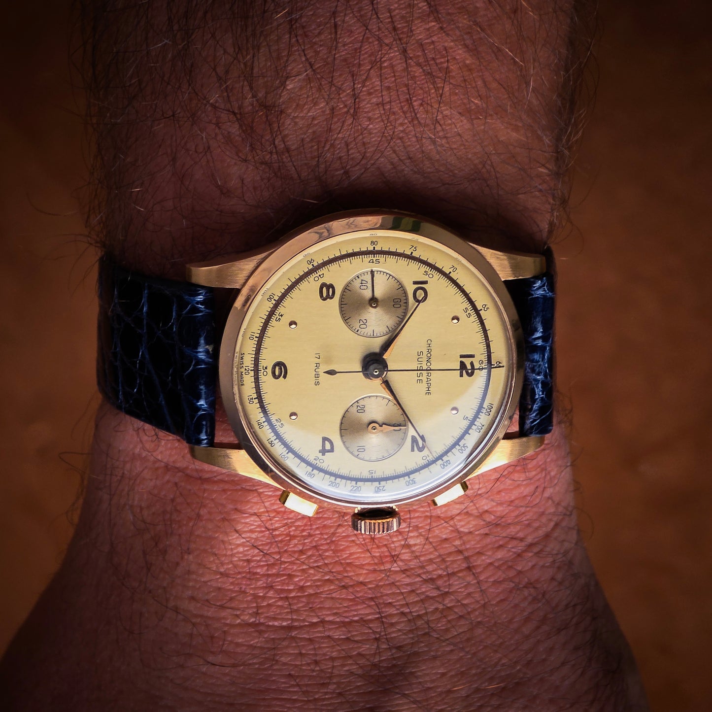 Chronographe Suisse gold chronograph