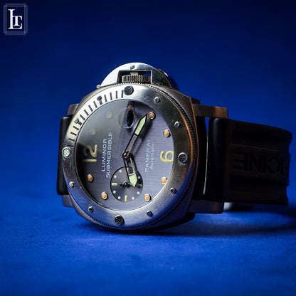 Officine Panerai Luminor Submersible PAM00025 Tritium Grey