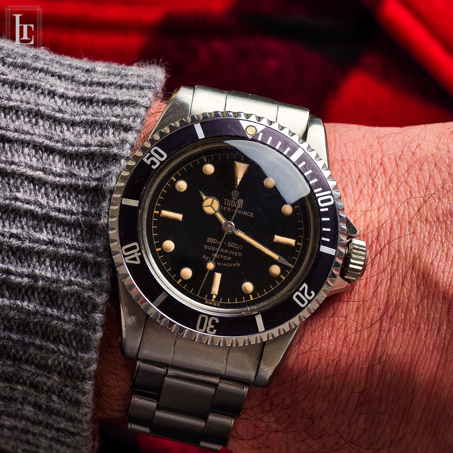 Tudor Submariner 7928 chapter ring gilt cornino exclamation point