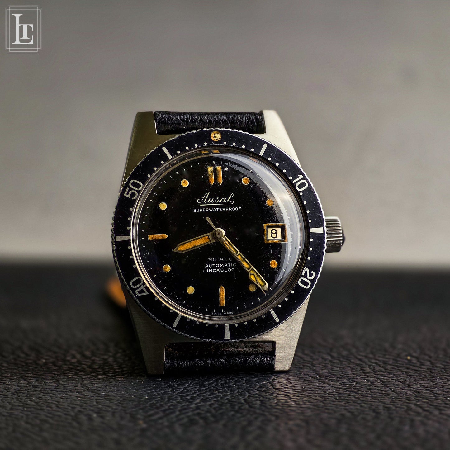 Ausal 666 feet skin diver