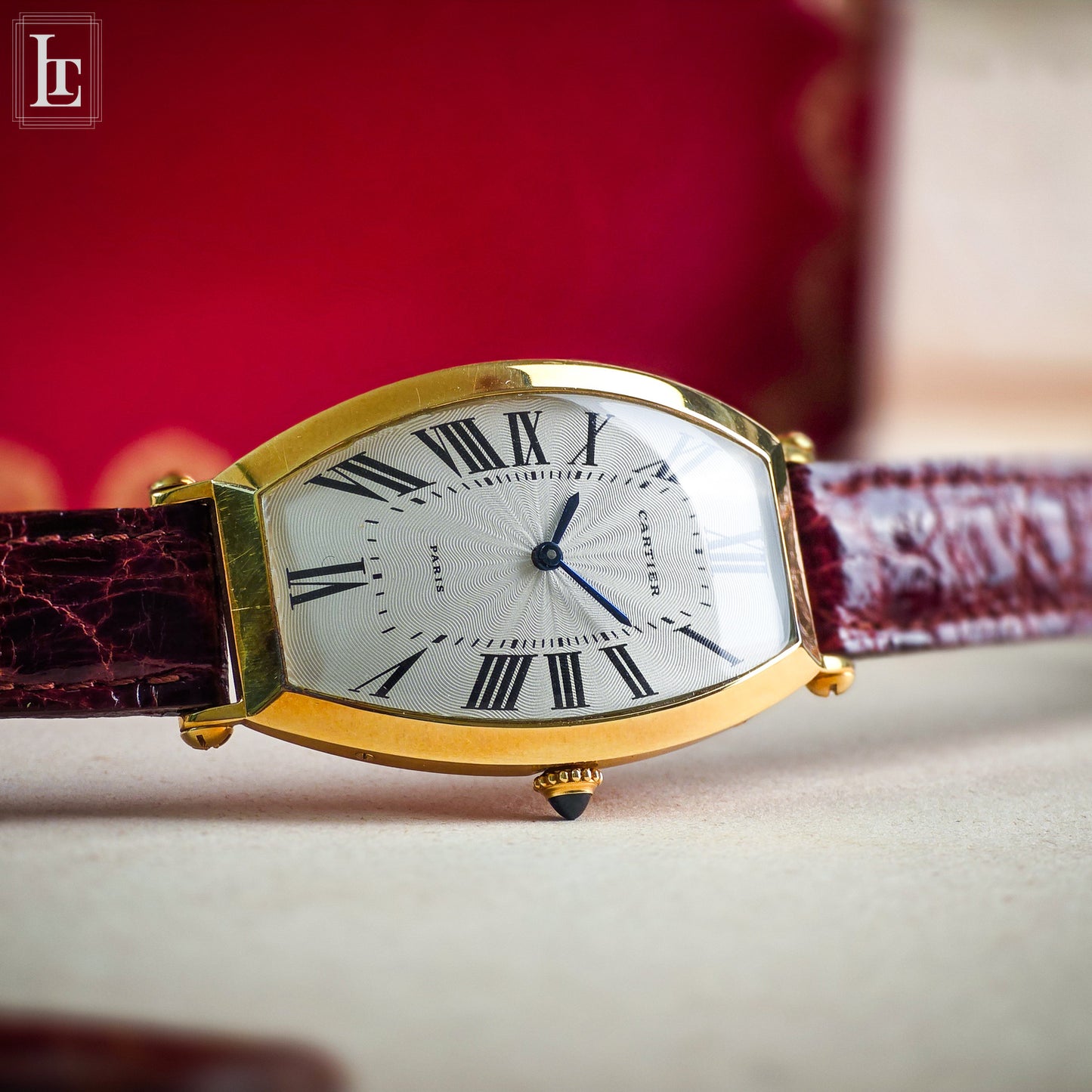 Cartier Tonneau Grand Taille yg