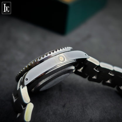 Rolex Sea-Dweller 16660  b&p