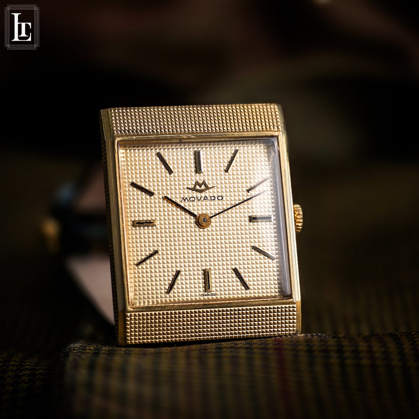Movado "Clou de Paris" gold