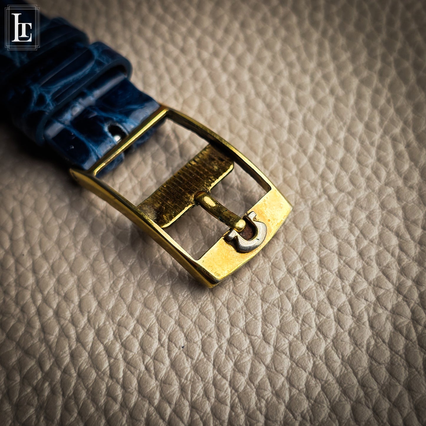 Omega Chronometre Gold Papillon