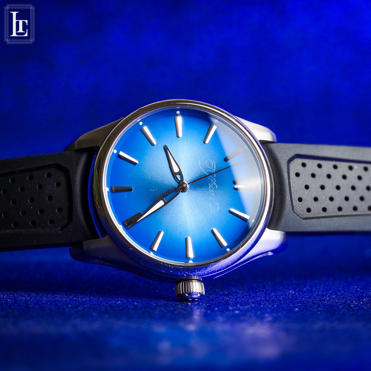 H.Moser & Cie Pioneer Artic Blue