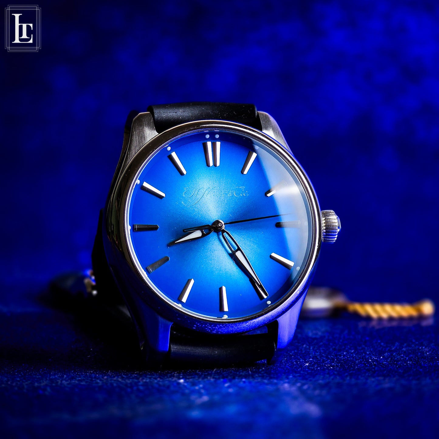 H.Moser & Cie Pioneer Artic Blue