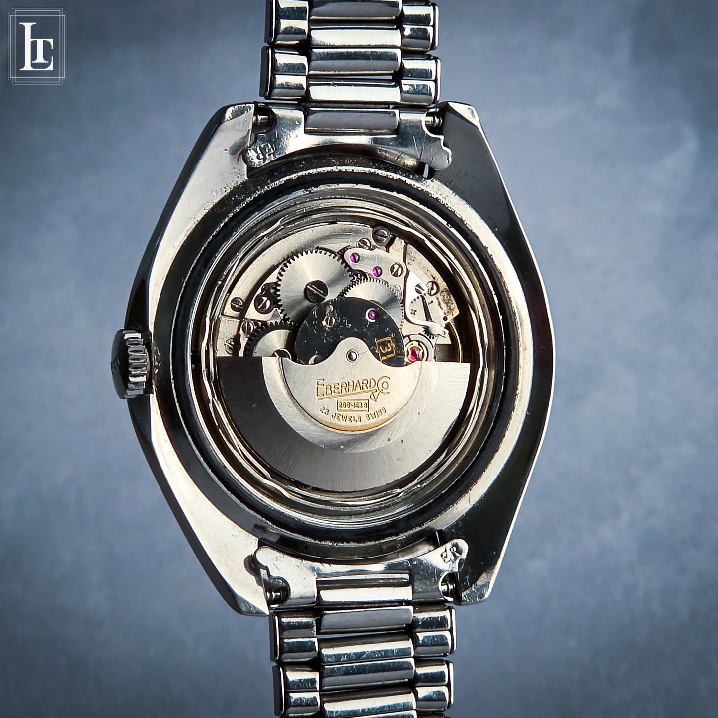 Eberhard Scafograf 300 with bracelet