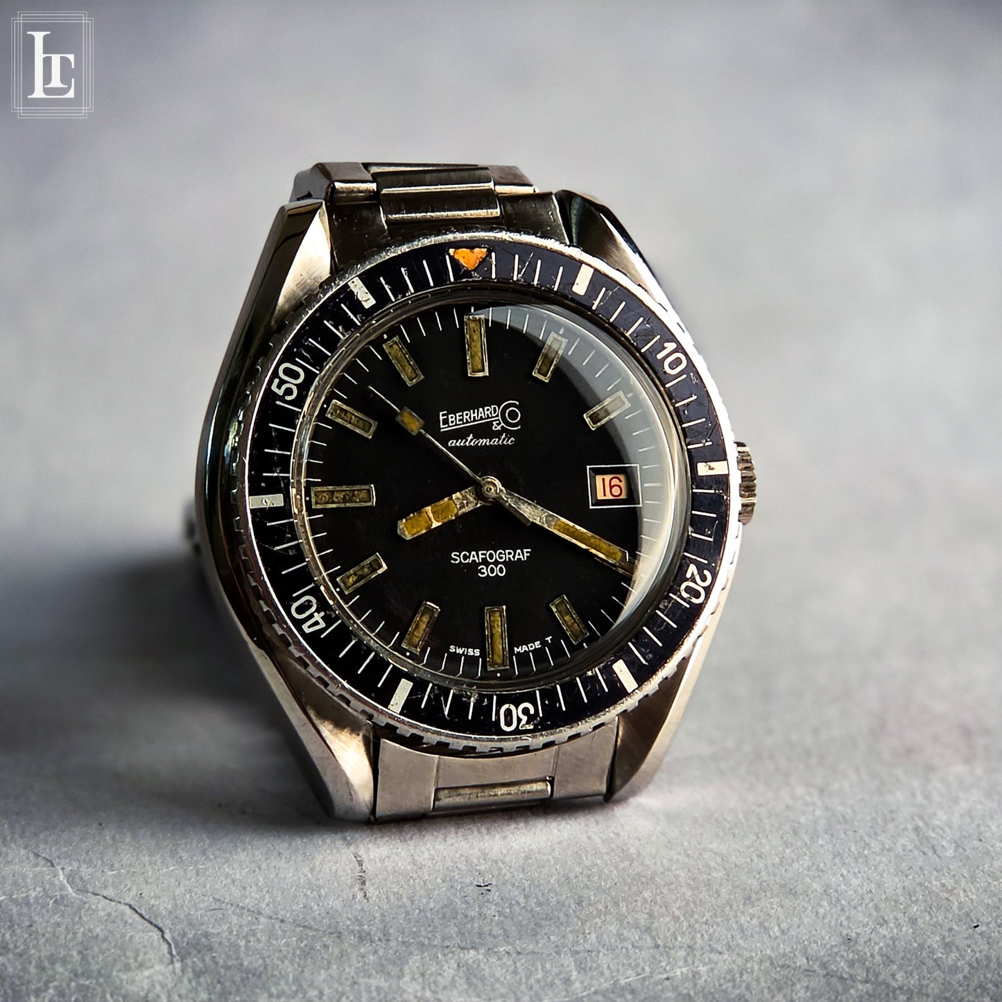 Eberhard Scafograf 300 with bracelet