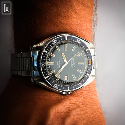 Eberhard Scafograf 300 with bracelet