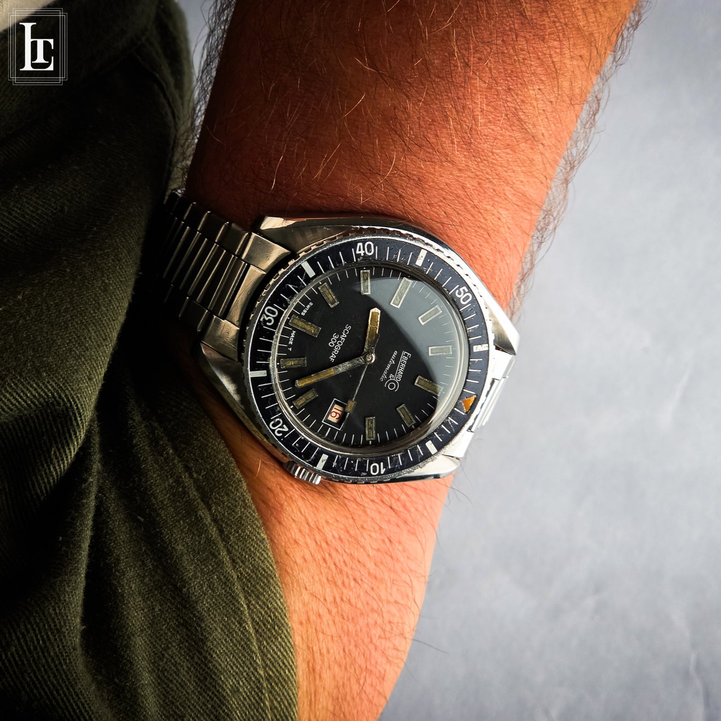 Eberhard Scafograf 300 with bracelet