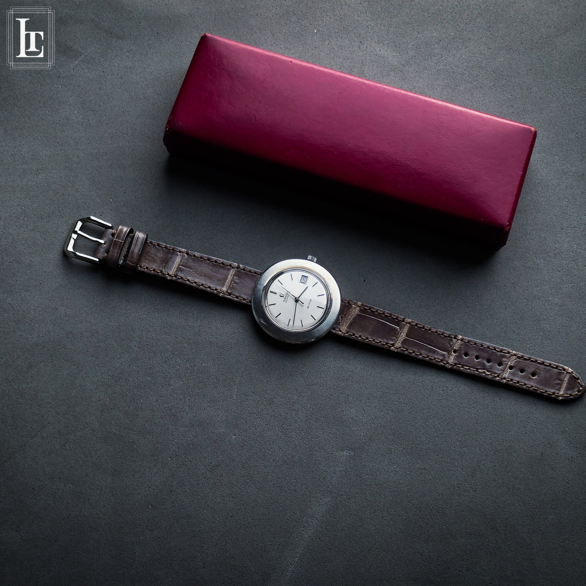 Omega De Ville “UFO”