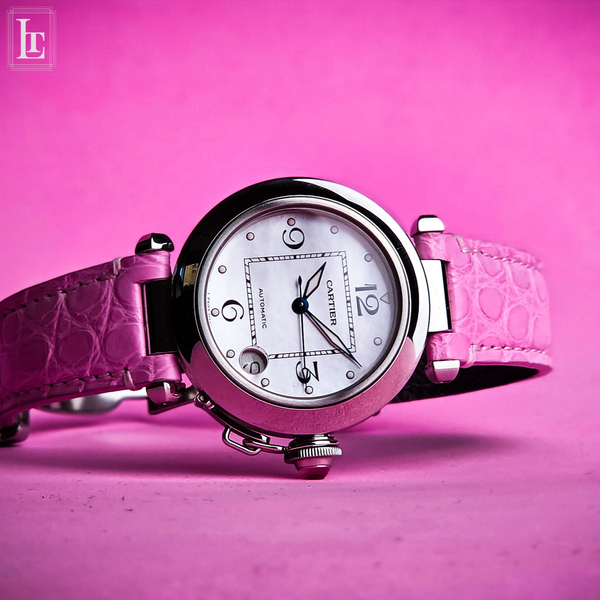Cartier Pasha C Ref. 2324 Pink MoP, 2003, vista di tre quarti