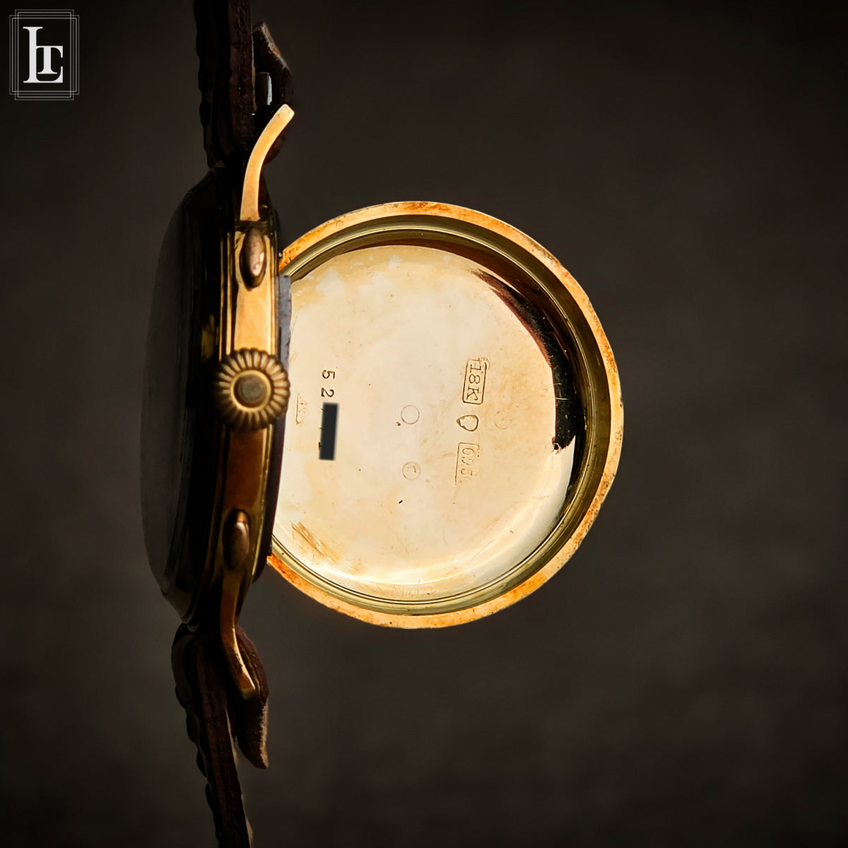 Initiative chronograph oversize gold V22