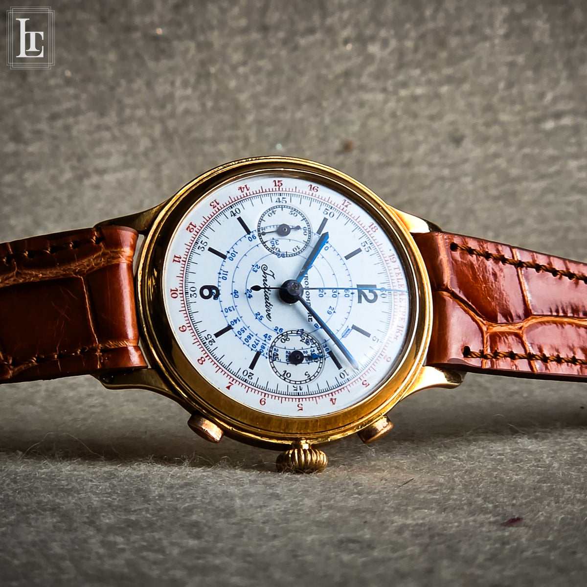 Initiative chronograph oversize gold V22