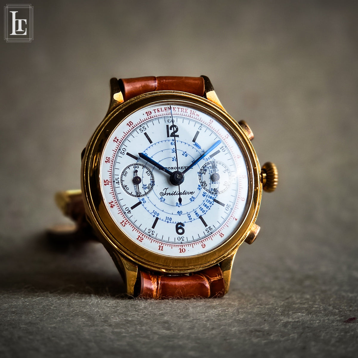 Initiative chronograph oversize gold V22