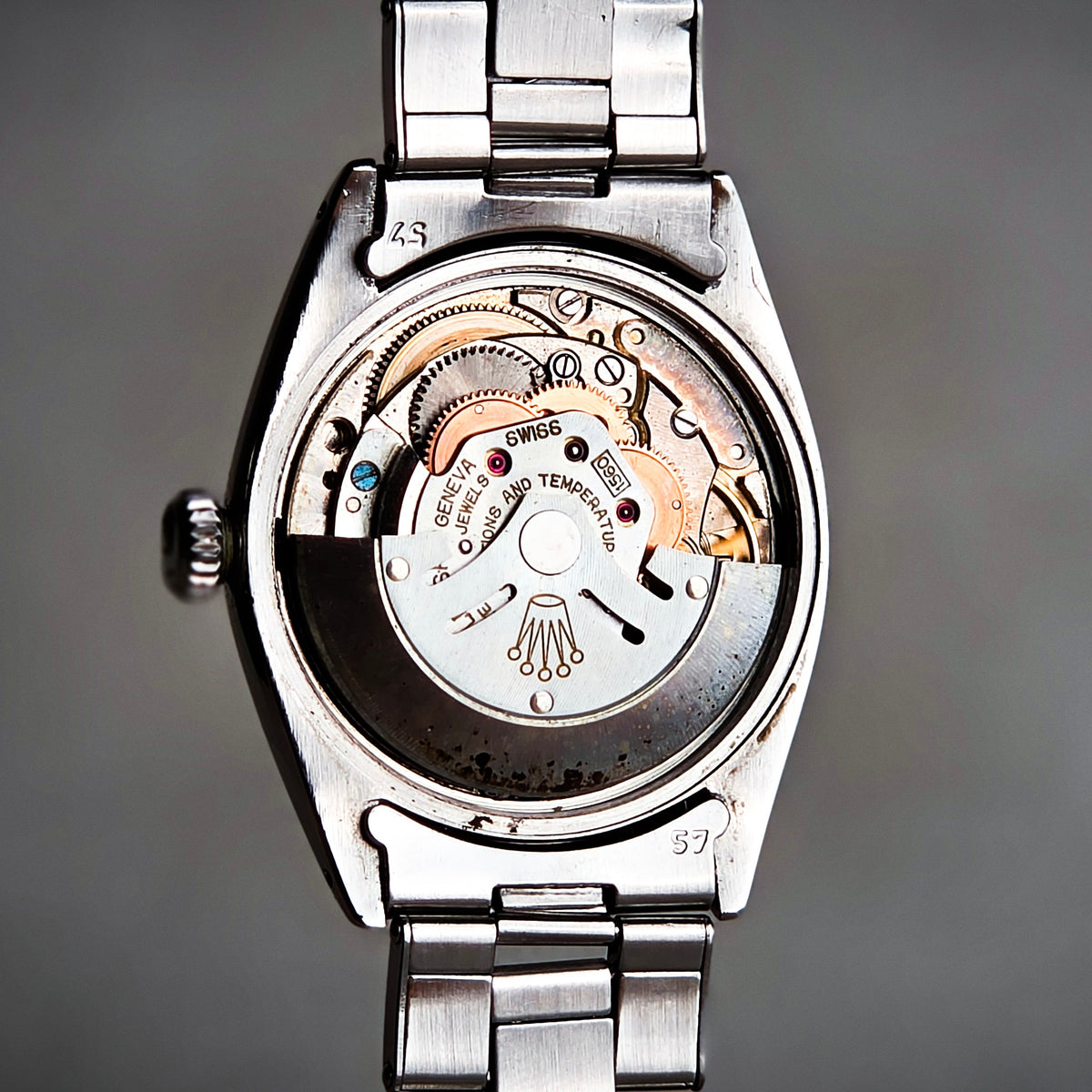 Rolex Date 1500 riveted