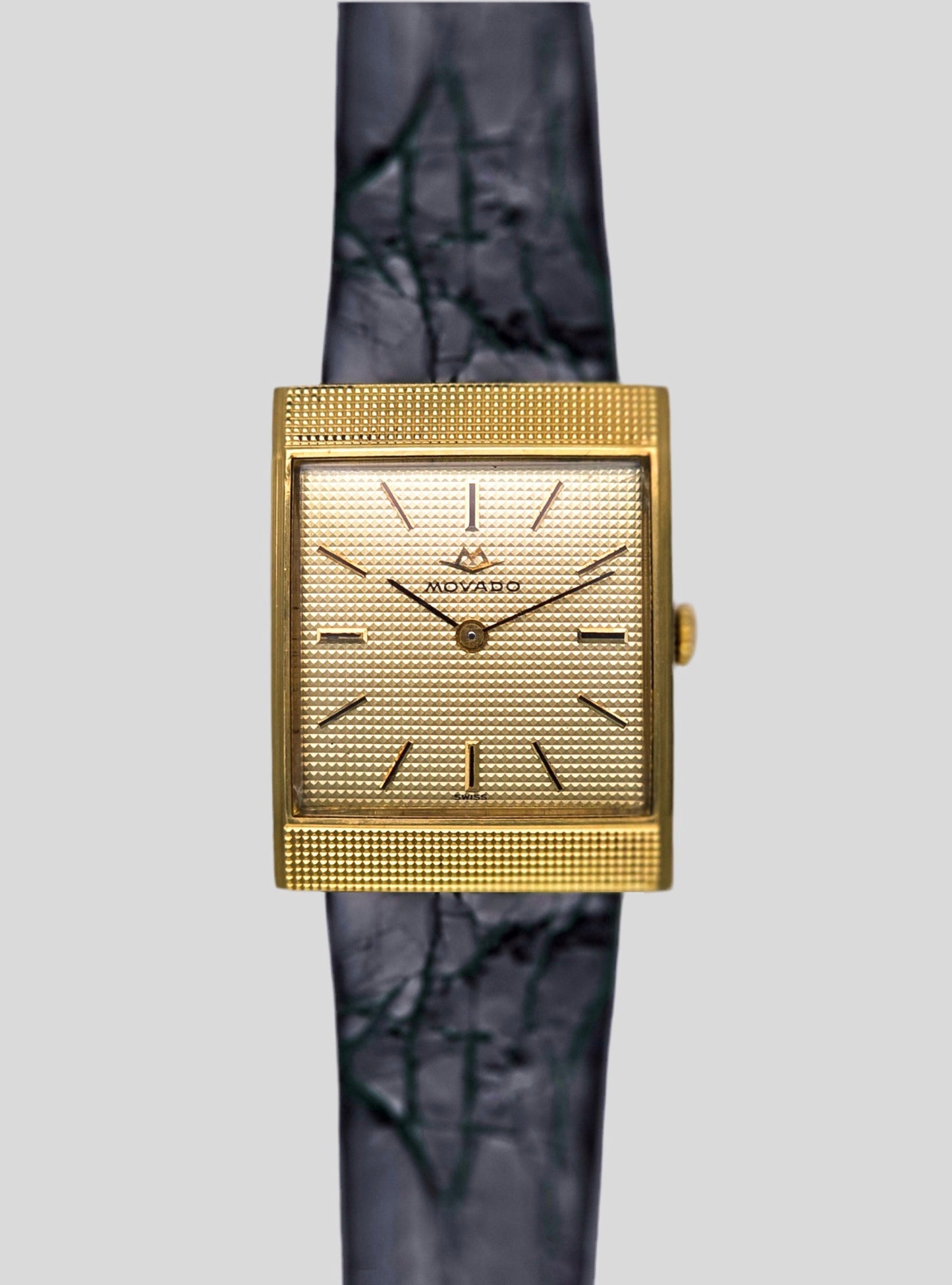 Movado "Clou de Paris" gold