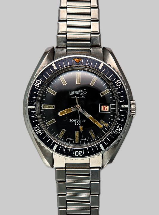 Eberhard Scafograf 300 with bracelet