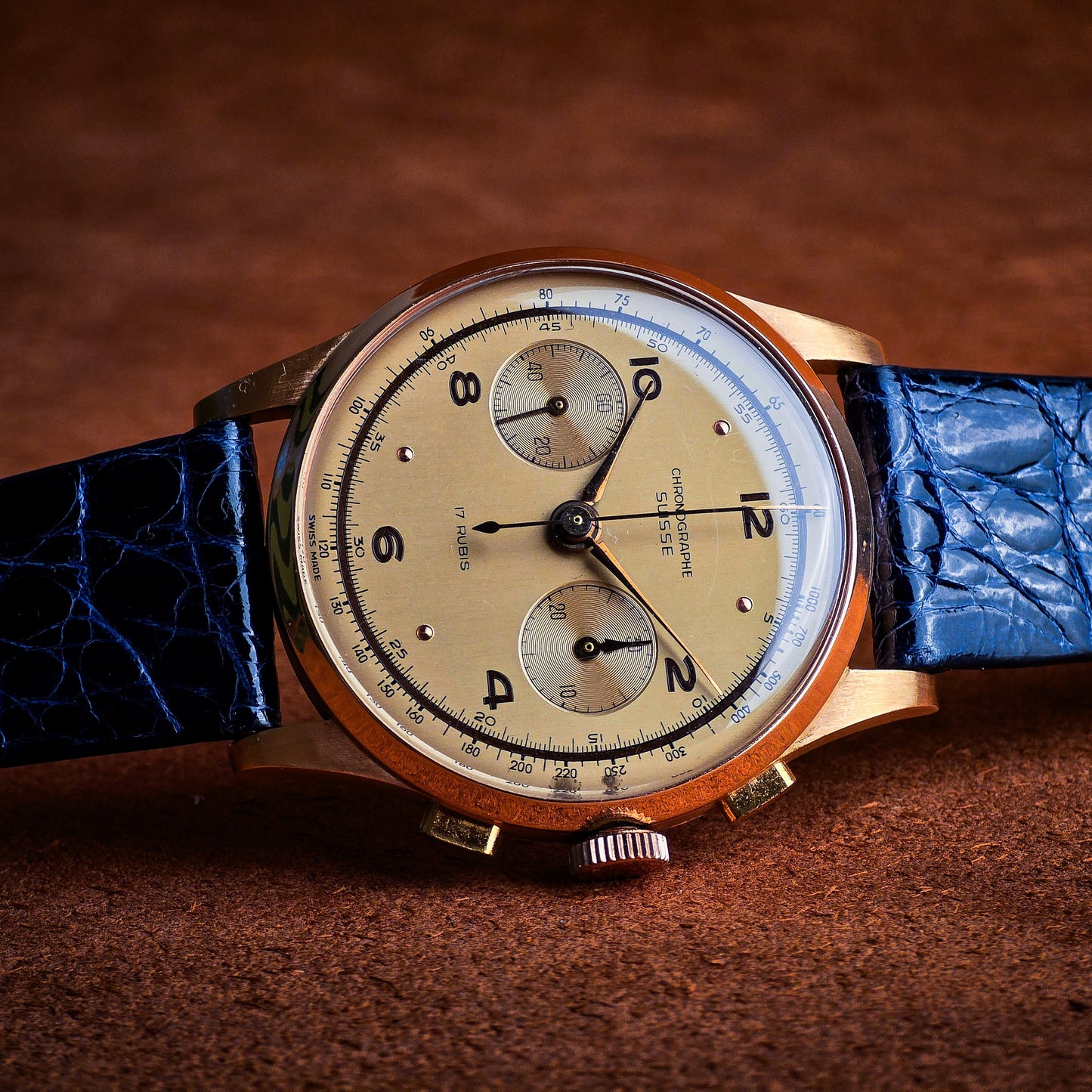 Chronographe Suisse gold chronograph