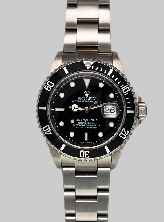Rolex Submariner 16610 Year 2002