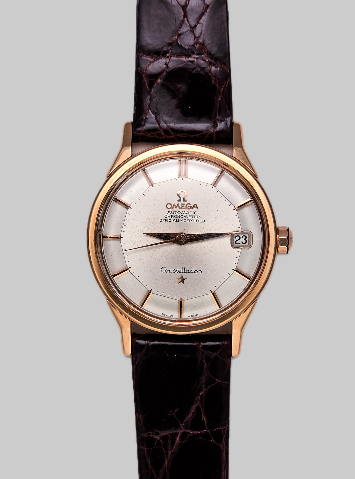 Omega Constellation Piepan 18k rose gold, ref. 168005/6, 1967, vista frontale, quadrante bianco, cassa in oro rosa 18k