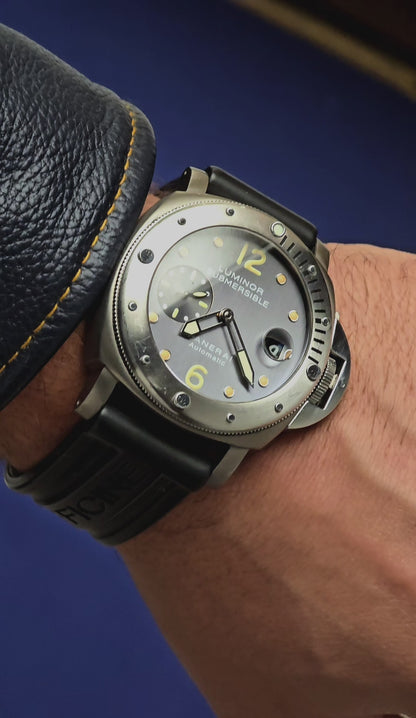 Officine Panerai Luminor Submersible PAM00025 Tritium Grey