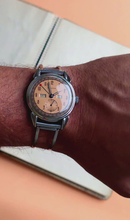 Movado Calendograph Salmon